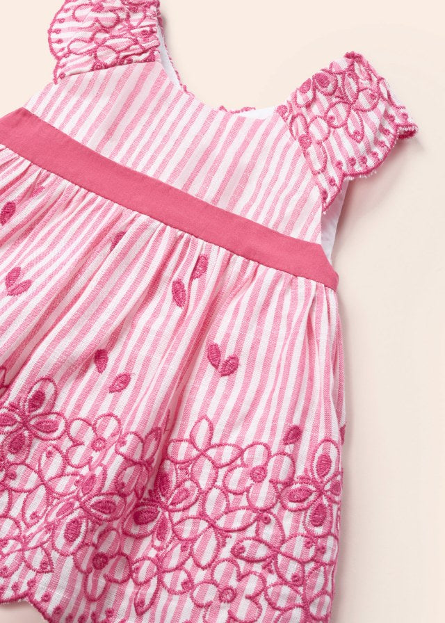 Vestido bordado cenefa