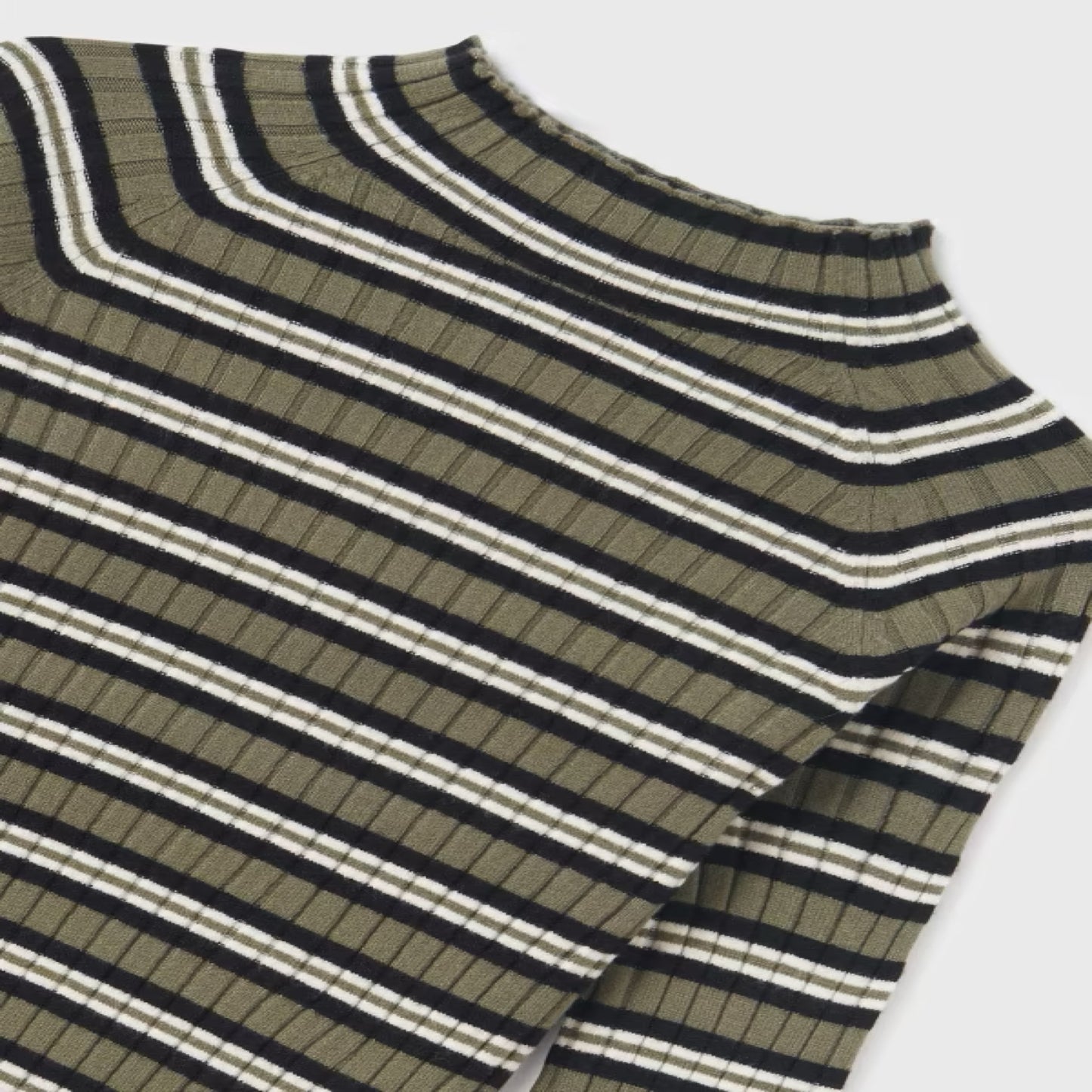 Semicisne tricot