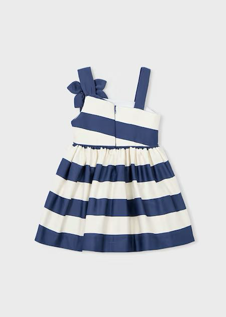 Vestido asimétrico flor
