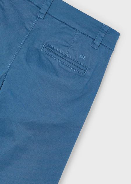 Pantalón chino sarga