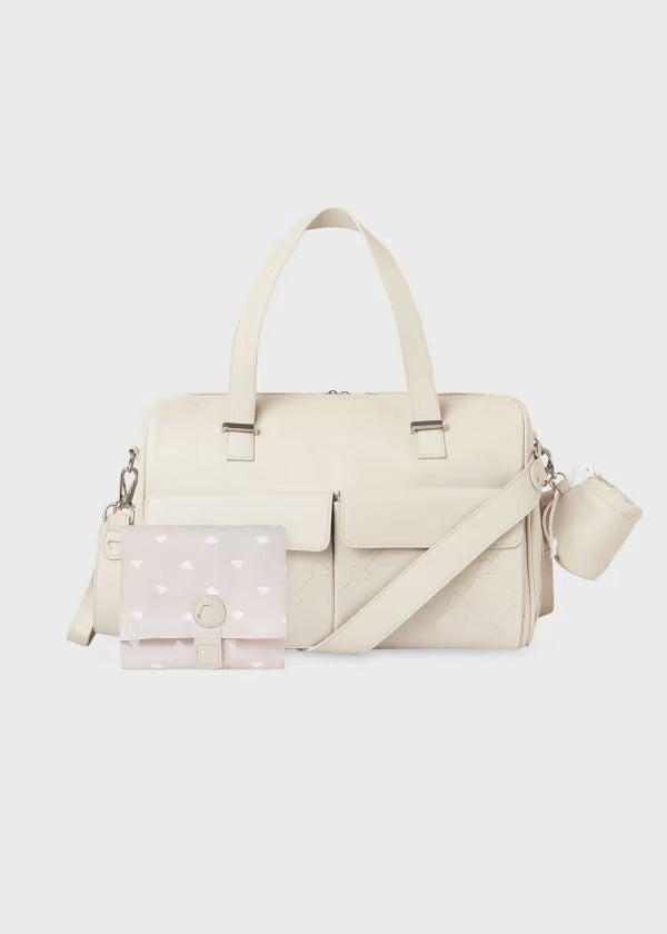 Bolso maternidad con accesorios grabado