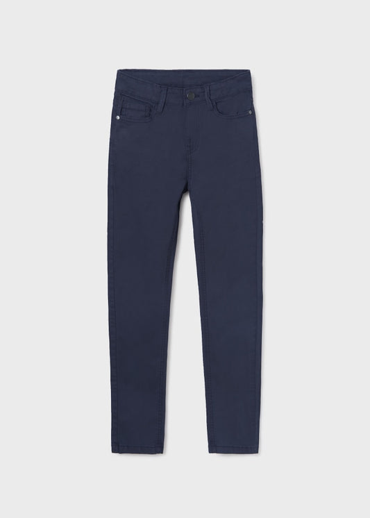 Pantalón slim fit basico